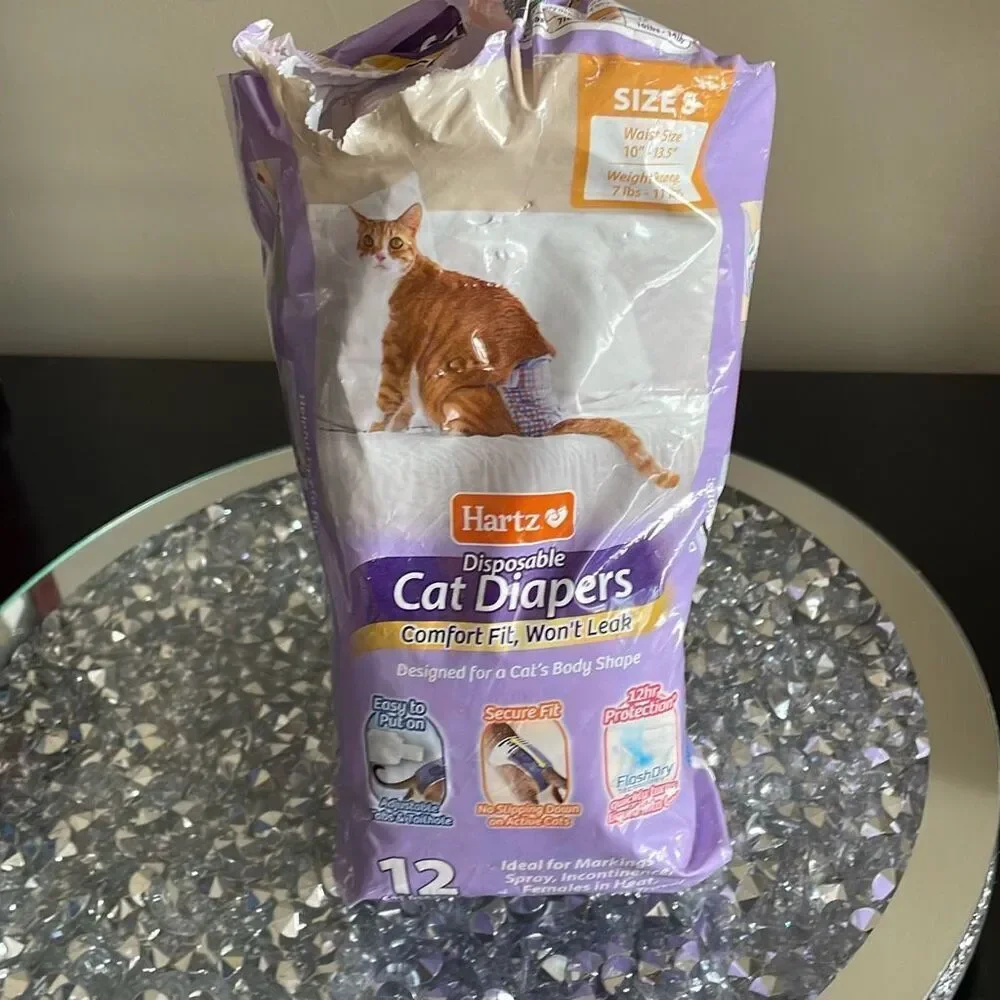 Hartz cat disposable cat diapers opened package 11 cat diapers Size small
